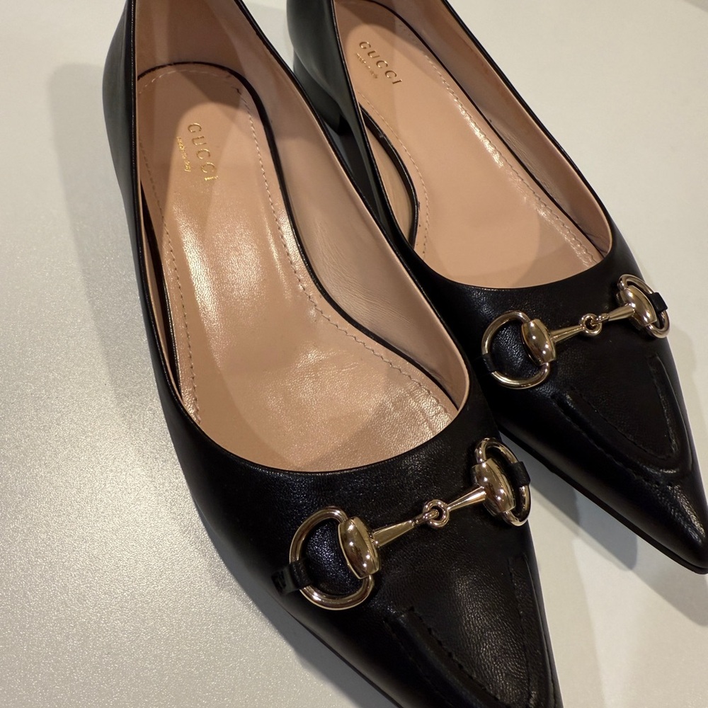Gucci Women's Black Leather Flats